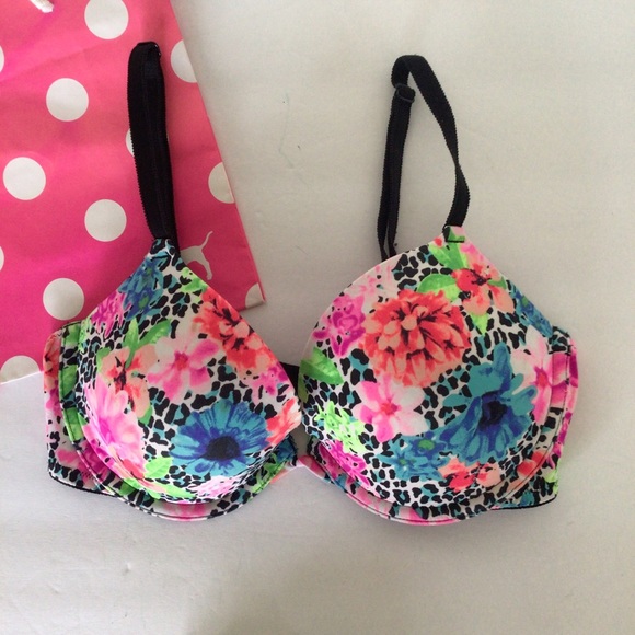 PINK VICTORIAS SECRET WEAR EVERYWHERE DEMI BRA SIZE 32C - Picture 1 of 10